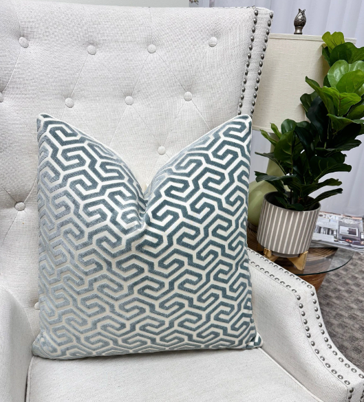 Schumacher - Ming Fret Velvet in Mineral