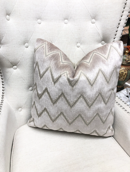 Schumacher - Chevron Velvet in Blush