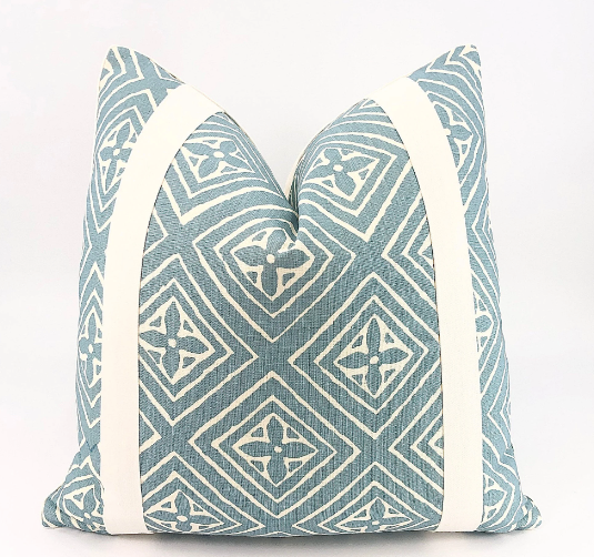 Quadrille - Fiorentina Grande in China Blue on Tint