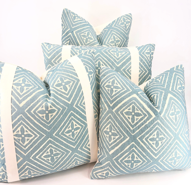 Quadrille - Fiorentina Grande in China Blue on Tint