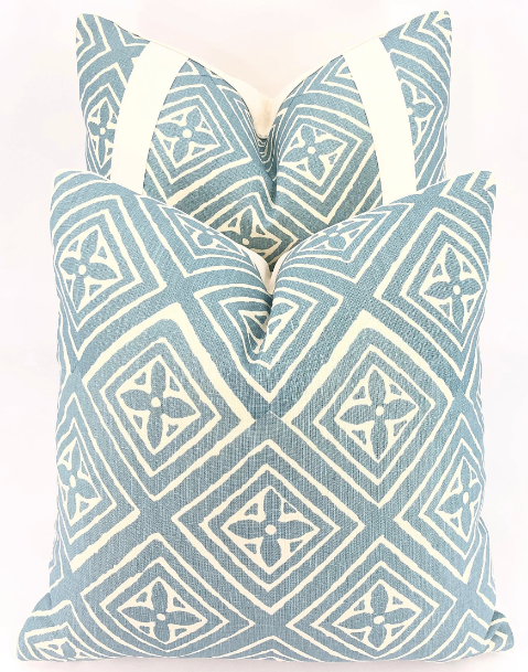 Quadrille - Fiorentina Grande in China Blue on Tint