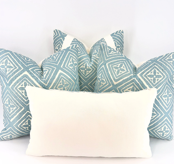 Quadrille - Fiorentina Grande in China Blue on Tint