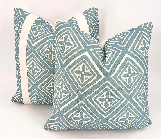 Quadrille - Fiorentina Grande in China Blue on Tint