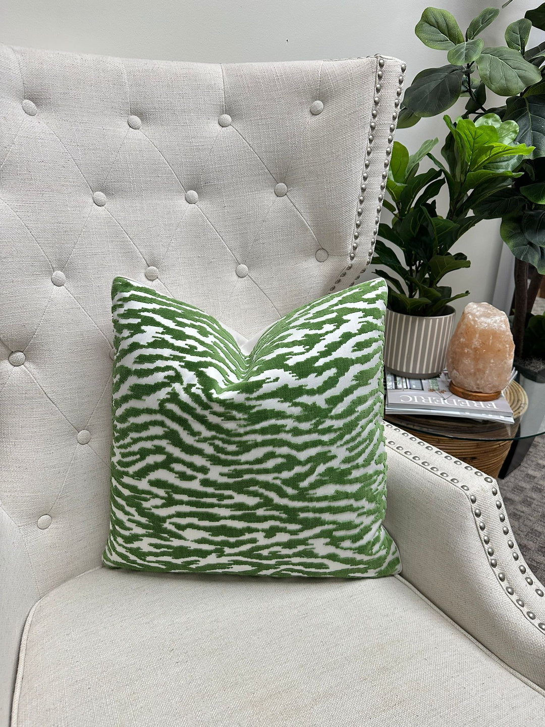 Anna French - Tadoba Velvet in Kelly