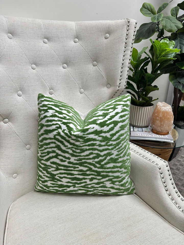 Anna French - Tadoba Velvet in Kelly