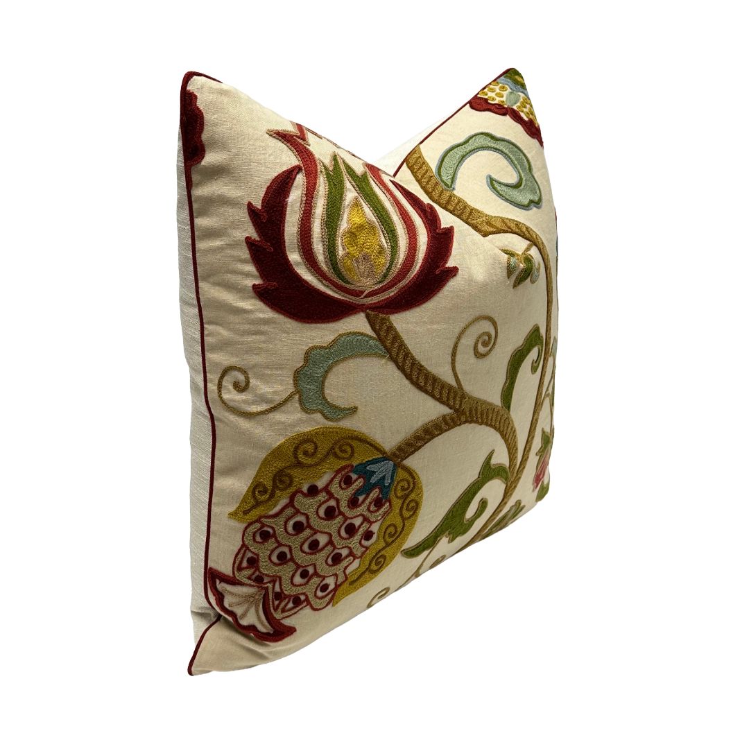 Clarence House - Indienne Crewel in Ecru