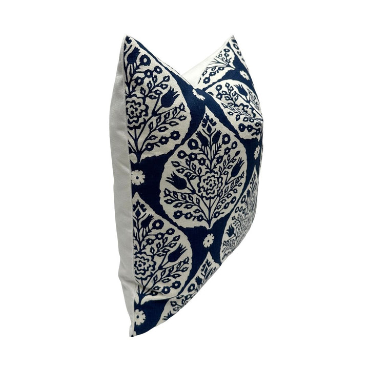 Galbraith & Paul - Little Lotus in Maritime