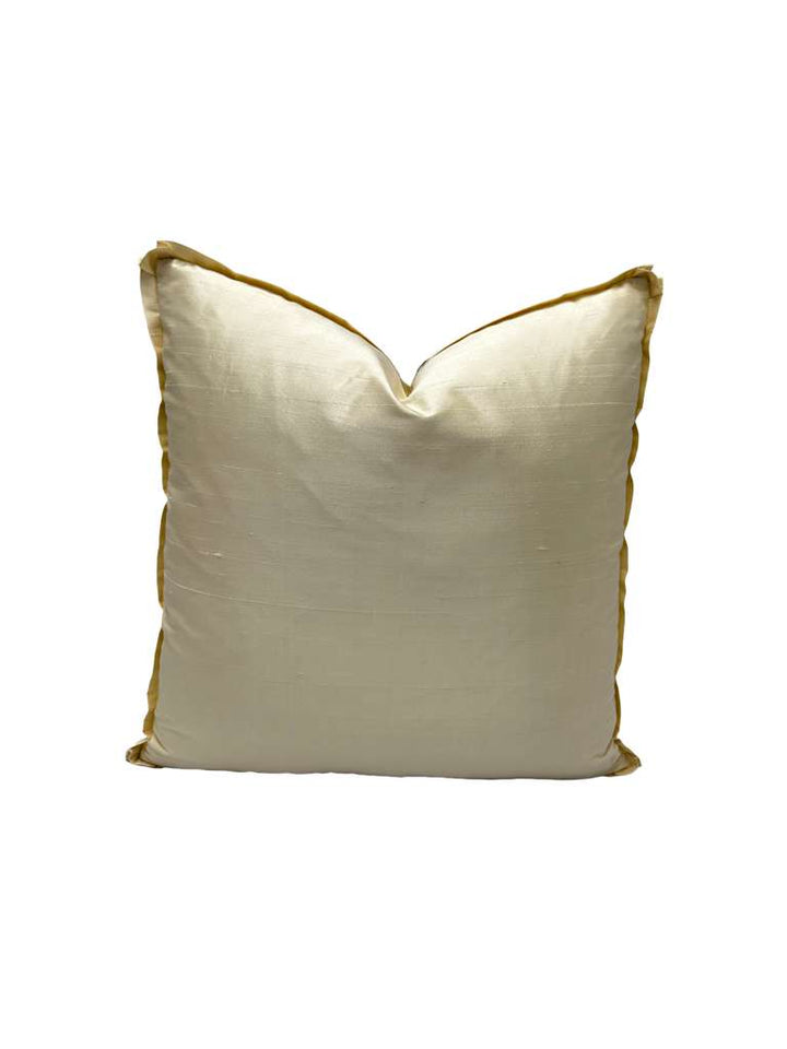 Silk Garden Vine in Warm Ivory