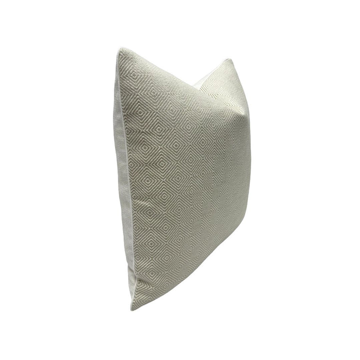 Colefax & Fowler - Darby in Natural