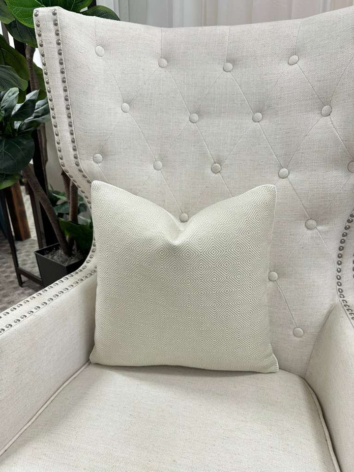 Colefax & Fowler - Darby in Natural