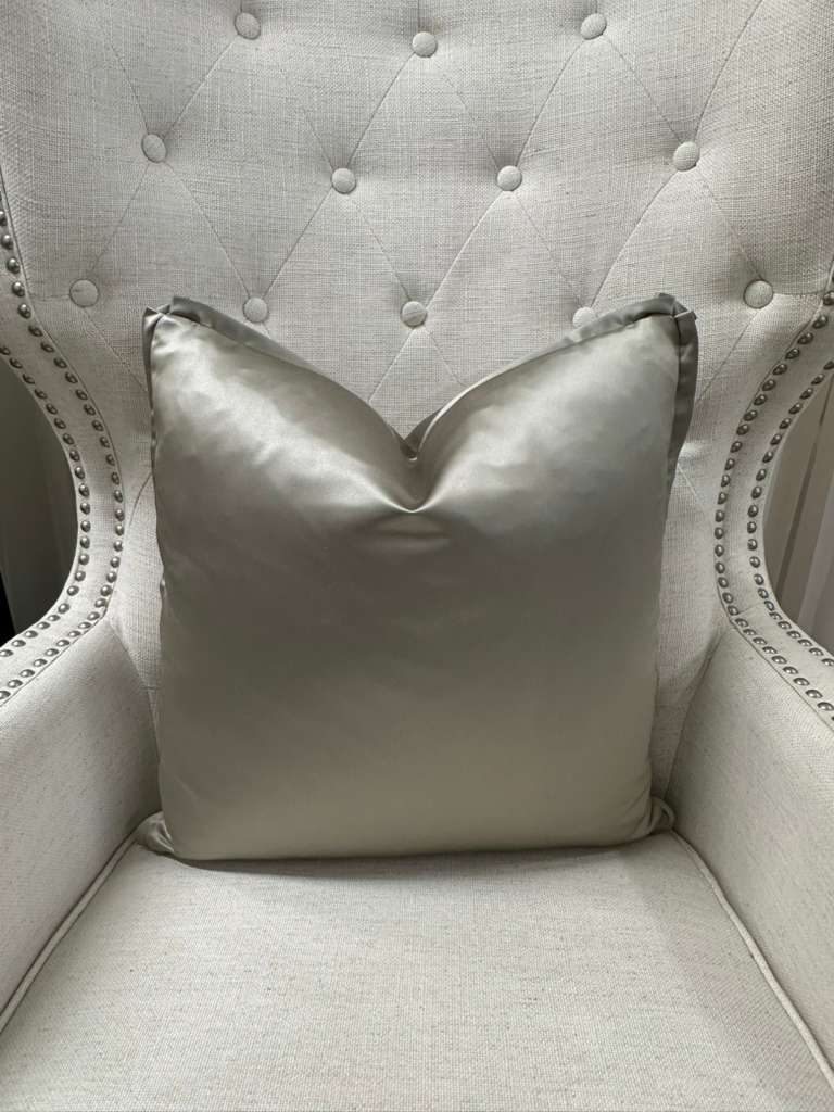 Silk Taffeta in Dove Grey