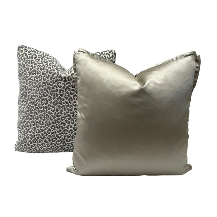 Petite Arabesque in Blue Grey