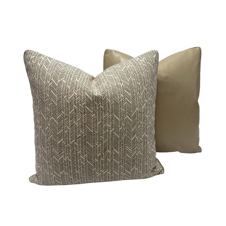 Arrow Weave in Brown