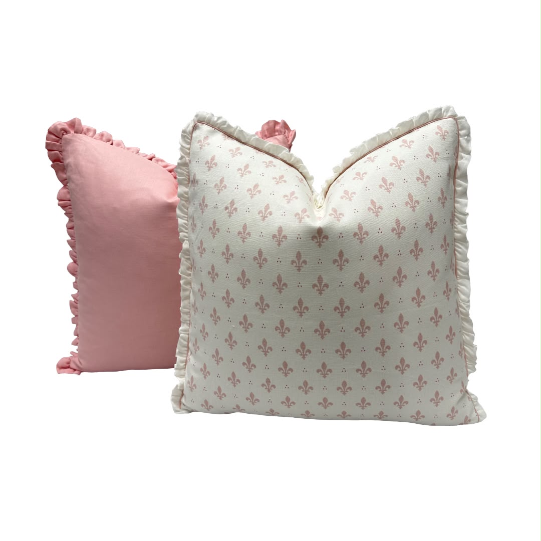 Schumacher - Fleur De Lis in Blush