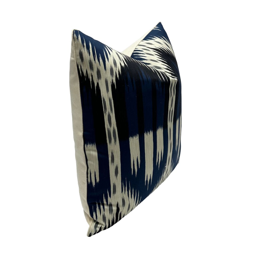 Schumacher - Bukhara Ikat in Indigo