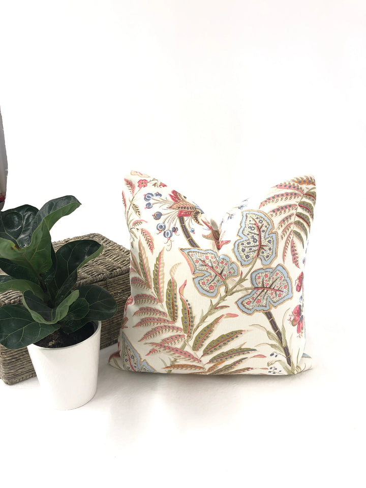 Colefax & Fowler - Paisley Leaf in Tomato/Aqua