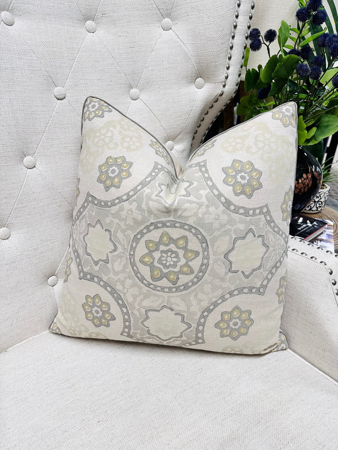 Galbraith & Paul - Seville Medallion in Ash