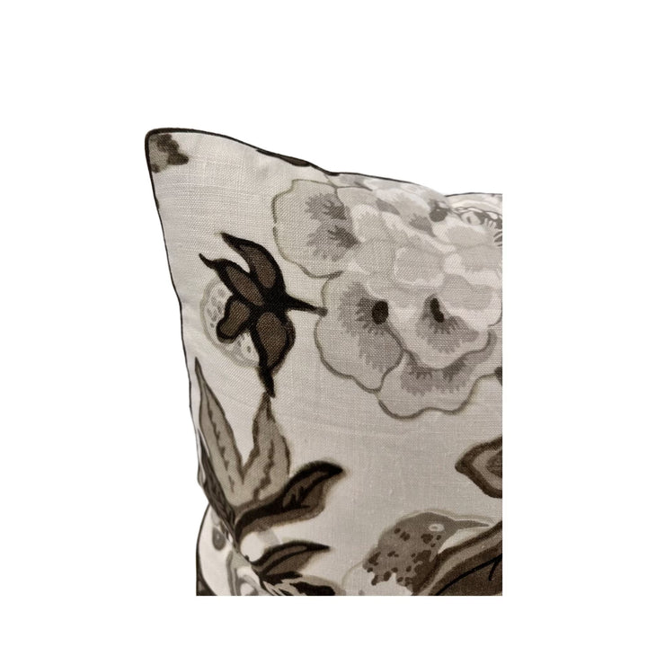 Schumacher - Bermuda Blossoms in Snow