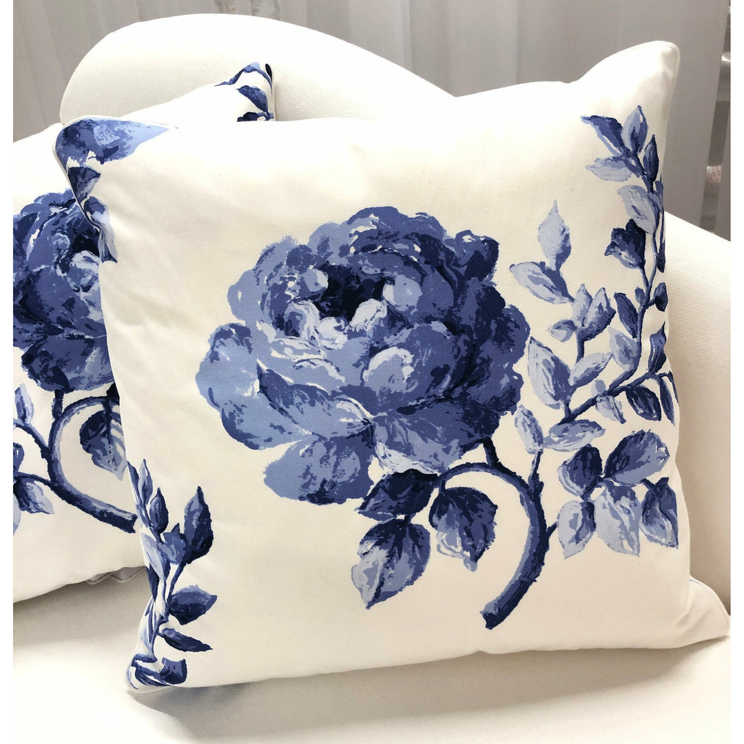 Manuel Canovas - Rosa in Blue/White
