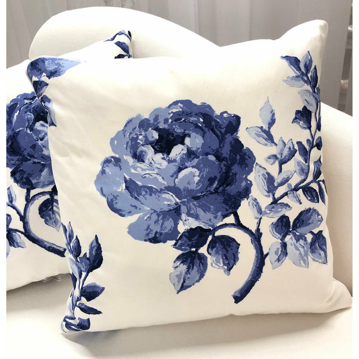 Manuel Canovas - Rosa in Blue/White